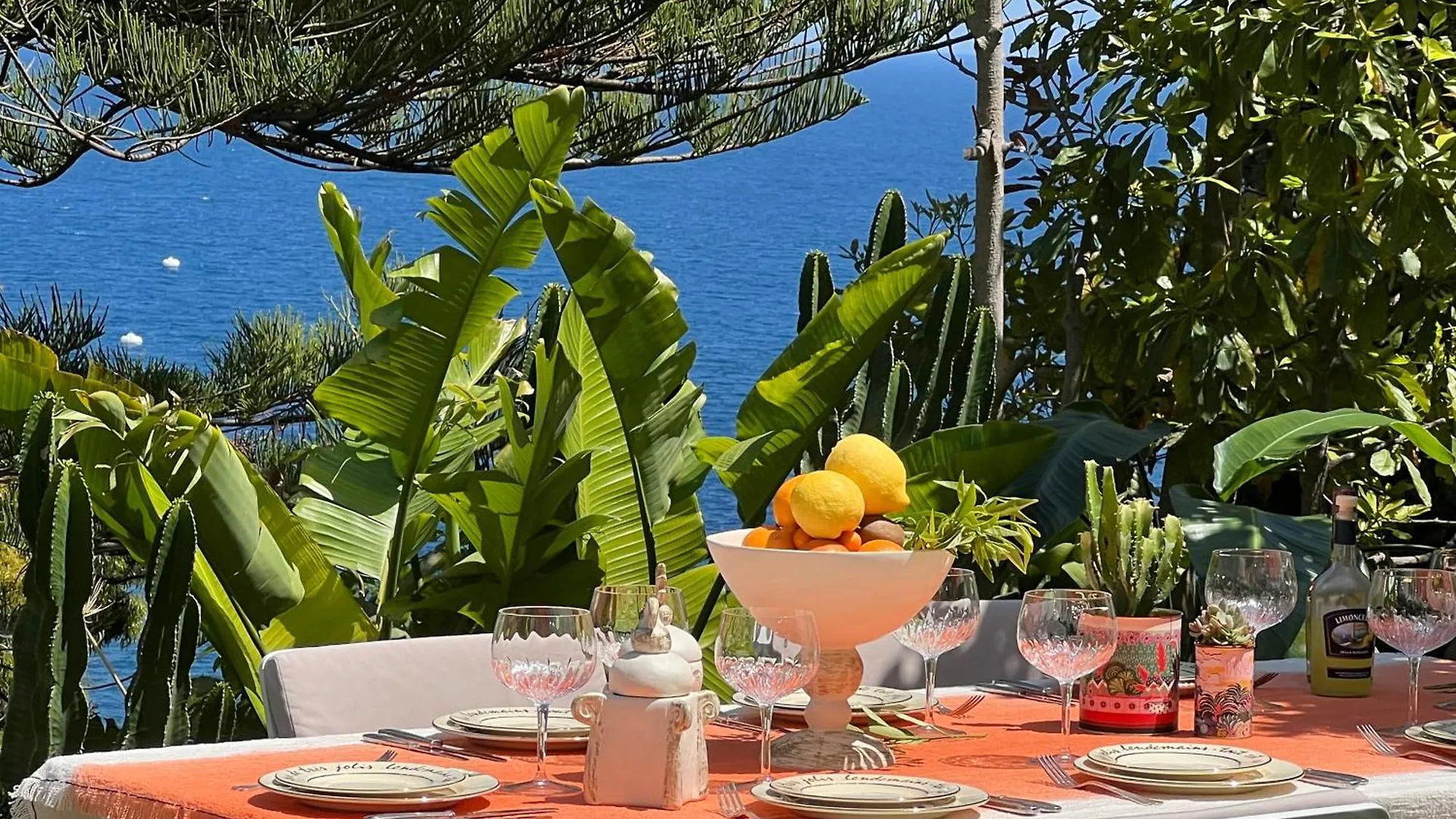 Hidden Paradise French Riviera إز